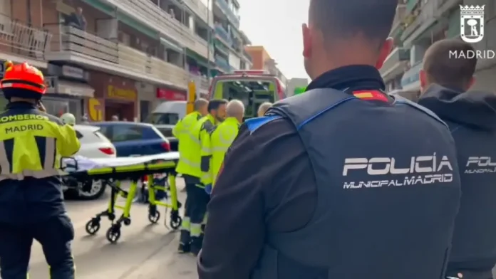 Hombre muere tras caer por el hueco de un elevador