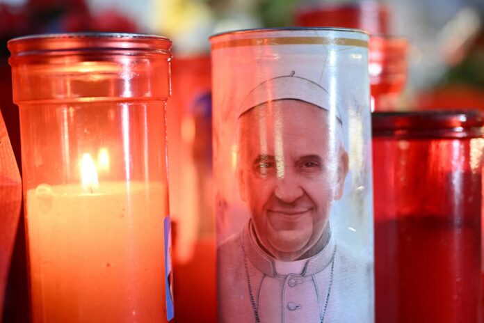 Crisis de salud papal: Retos y cambios en la Iglesia católica