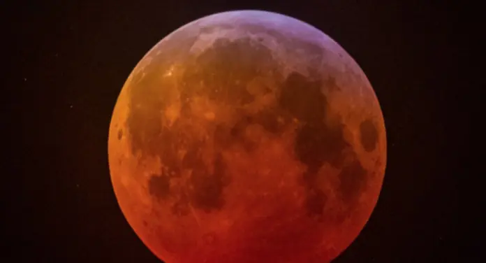 Eclipse lunar