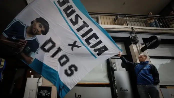 Detienen a exguardaespaldas de Maradona por falso testimonio