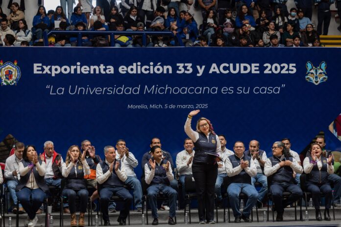 La UMSNH los espera con los brazos abiertos para que continúen su futuro profesional, señala Yarabí Ávila al inaugurar ExpOrienta y ACUDE 2025