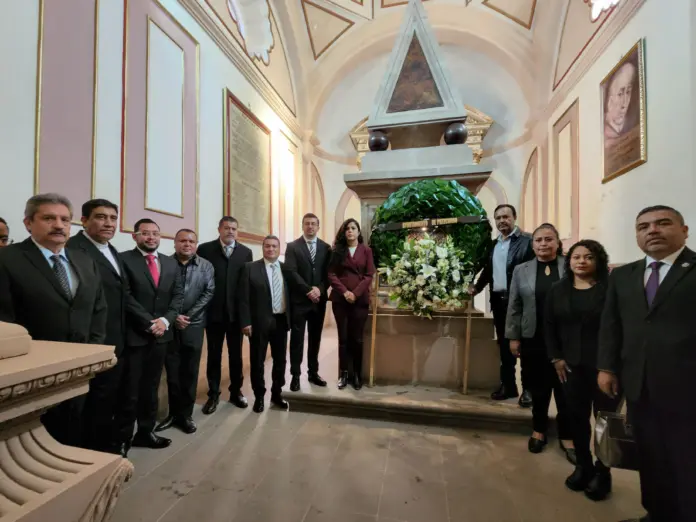 Julio Arreola preside la conmemoración del 460 aniversario luctuoso de Vasco de Quiroga