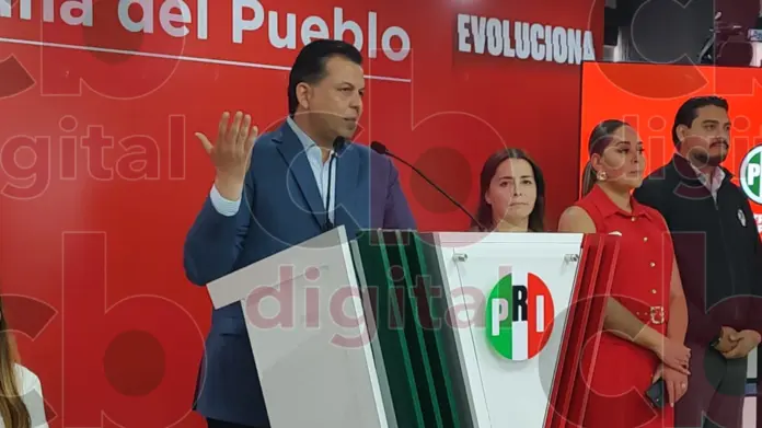 Memo Valencia señala de incoherente al Presidente del Senado