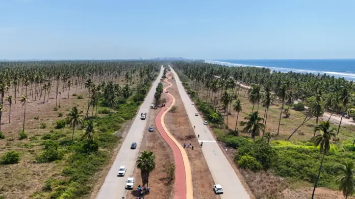 Gobierno Municipal Refuerza Limpieza en el Boulevard Playero