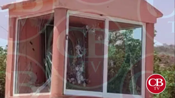 Atacan capilla con balazos y explosivos en El Alcalde
