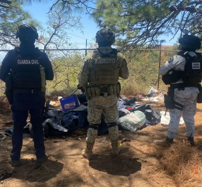 Destruyen dos campamentos de la delincuencia organizada en Parácuaro