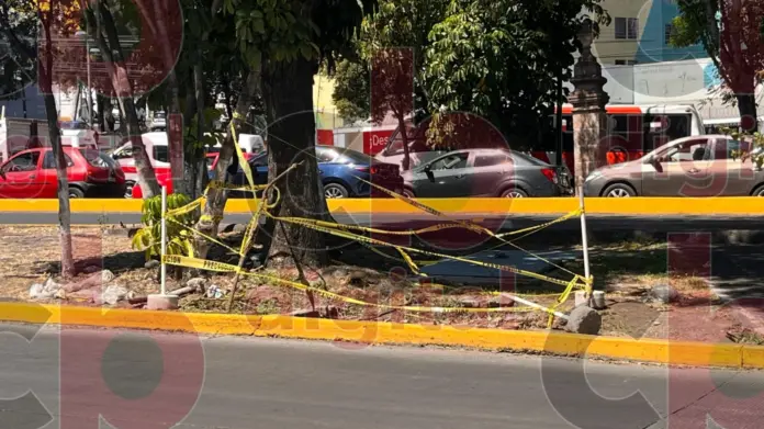 Ciudadanos piden solución a fuga de agua en Tres Puentes