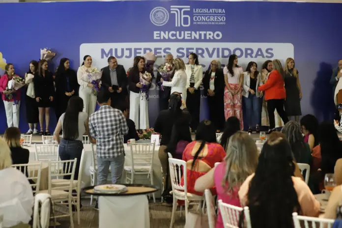 Reconoce Congreso del Estado a sus trabajadoras