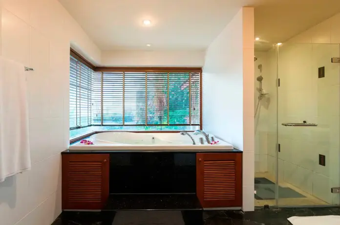 Joven es encontrada muerta en Jacuzzi de un motel