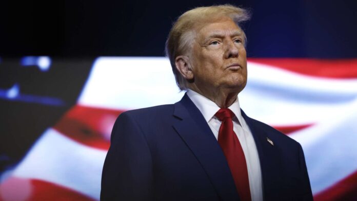 Trump ordena un decreto para cerrar por completo el Departamento de Educación