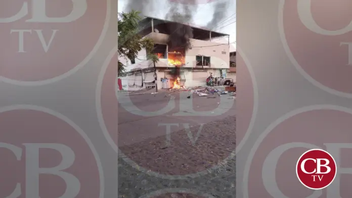 Explosión en abarrotera deja dos mujeres lesionadas