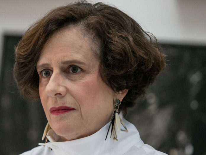 La embajada de Rusia se burla de Denise Dresser tras sus críticas