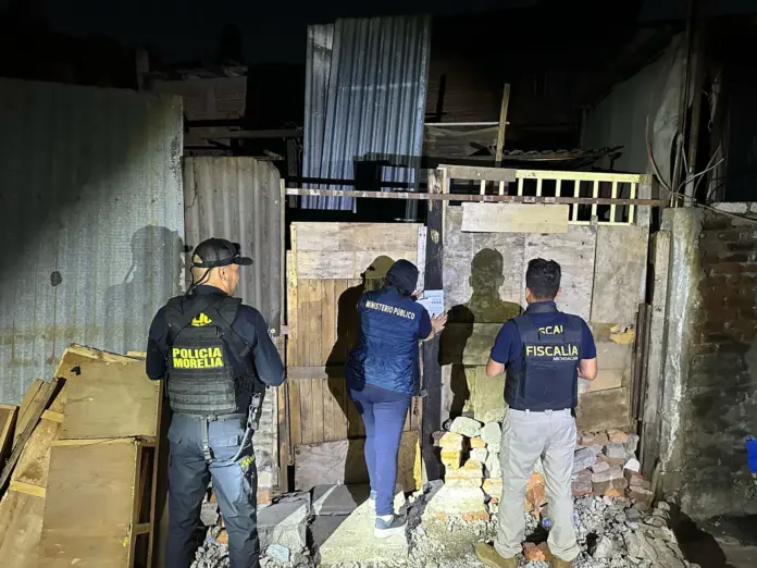 TRAS CATEAR UN INMUEBLE EN TENENCIA MORELOS, ASEGURA FGE NARCÓTICO Y DETIENE A CUATRO PERSONAS