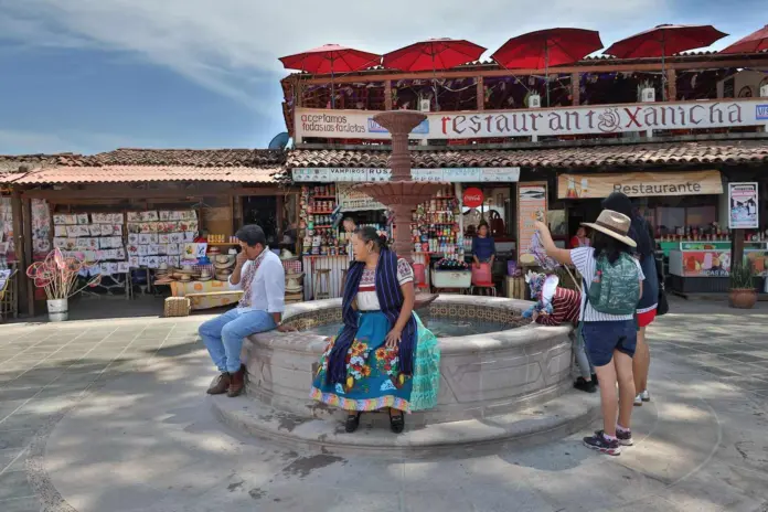 Gobierno de Michoacán renueva imagen urbana en la isla de Janitzio