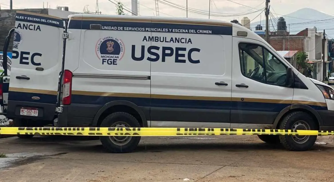 Lo matan a balazos afuera de su casa en Uruapan Lo matan a balazos afuera de su casa en Uruapan