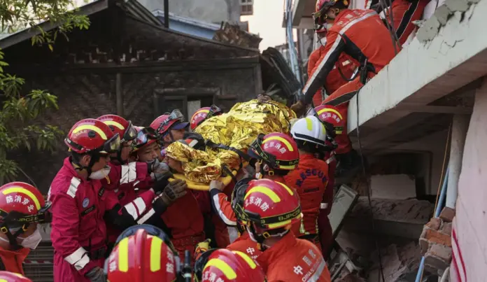 Suman más de 3 mil muertos tras terremoto en Myanmar