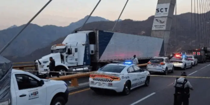Tráiler se queda sin frenos