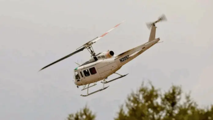 Se desploma helicóptero con brigadistas a bordo