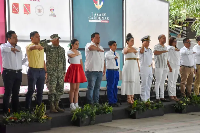 Autoridades Celebran Acto Cívico en Tenencia Buenos Aires