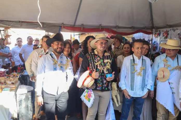 Humberto Jiménez respalda alcalde de Peribán y reconoce por éxito del arranque de la Feria de Domingo de Ramos