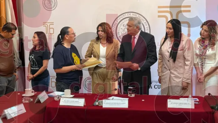 Colectivo “Ni Uno Más” presenta iniciativa “Ley Mauricio” al Congreso del Estado