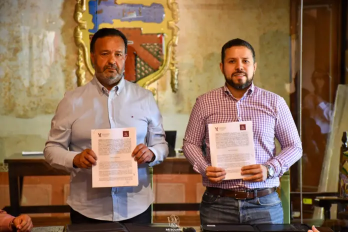 Julio Arreola firma convenio para brindar atención integral a víctimas de desaparición forzada