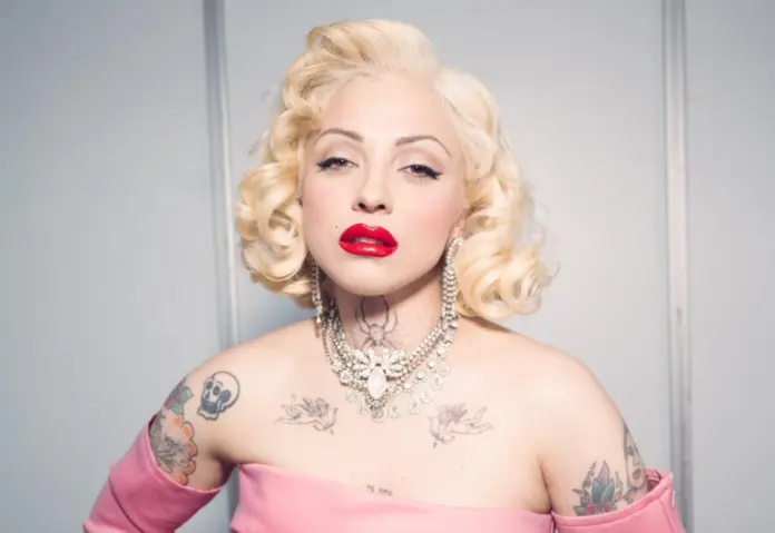 Mon Laferte revela la enfermedad que padece