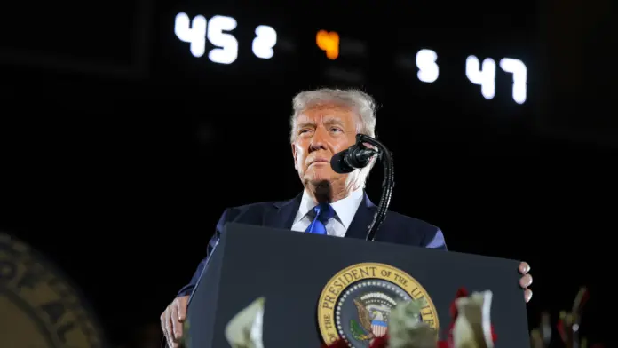 Trump asegura que las empresas tecnológicas están de su lado