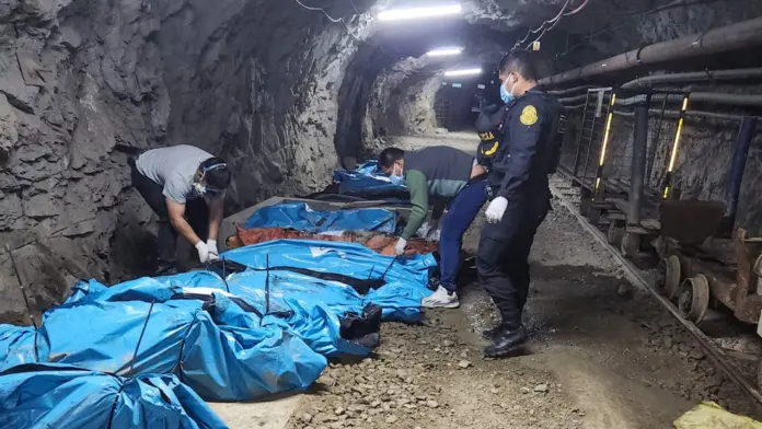 13 mineros ejecutados causan terremoto político en Perú