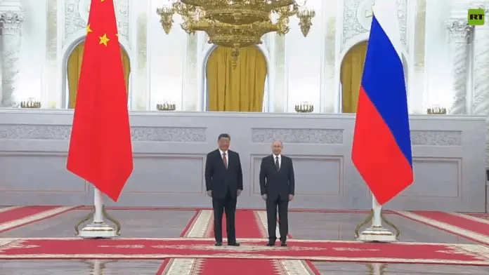 Xi dice a Putin que defenderá la verdad sobre la Segunda Guerra Mundial