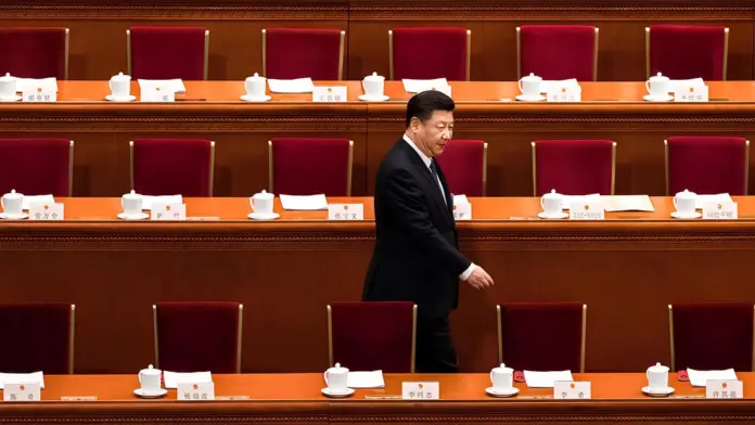 China prohíbe lujos a sus funcionarios durante el trabajo