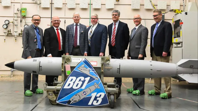 EE.UU. crea innovadora bomba nuclear