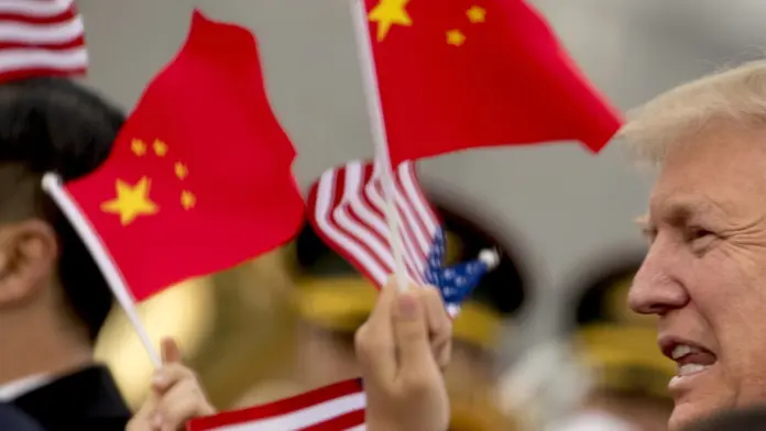 Trump señala que salvó la economía china