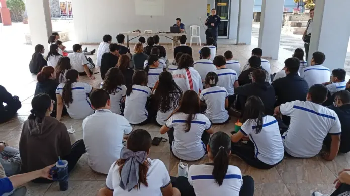 Policía Municipal Promueve la Prevención del Ciberacoso, Extorsión, Secuestro Virtual y Ley Olimpia, entre jóvenes estudiantes