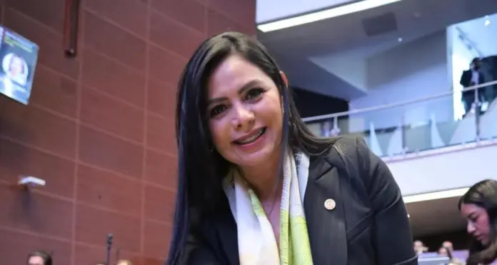 Exhorta Araceli Saucedo a crear Comisión Bicameral en Materia de Atención y Apoyo a las y los migrantes mexicanos