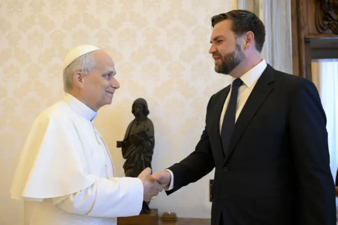 Papa León XIV y JD Vance charlan sobre la paz