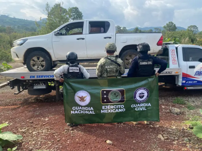 Tras repeler agresión en Parácuaro, SSP y Defensa aseguran camionetas robadas y municiones