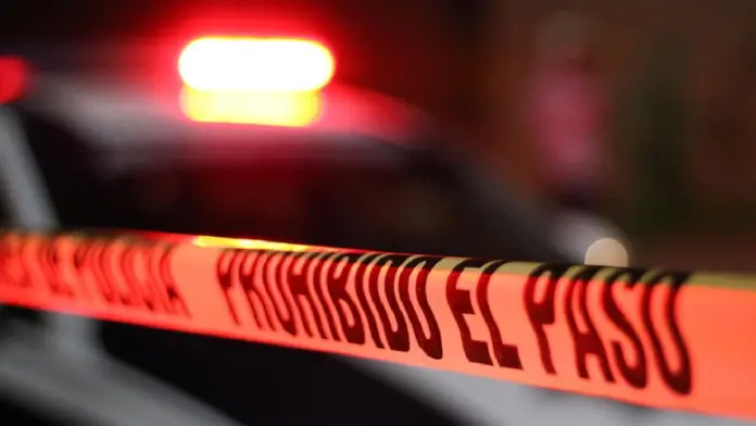 Ataca a su esposa y después llama a emergencias por ayuda