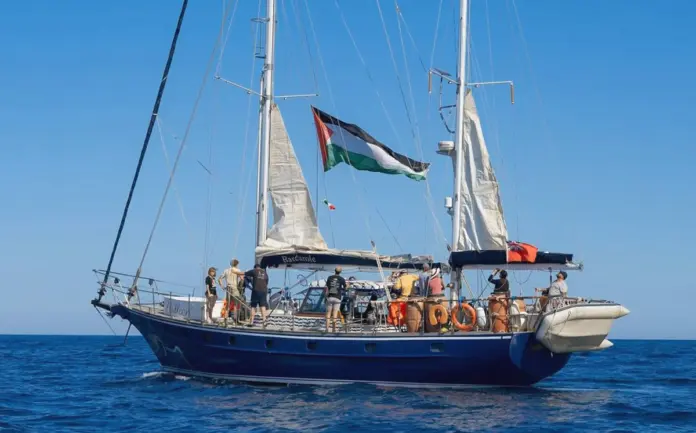 #Video: Israel intercepta la flotilla Madleen, el barco con ayuda para Gaza en el que viaja Greta Thunberg y lo desvía hacia sus costas