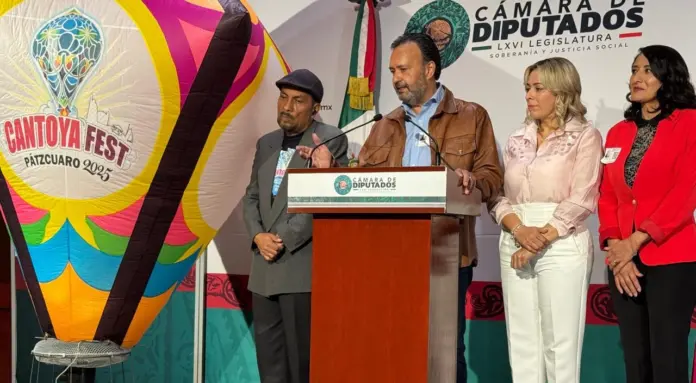 Julio Arreola presenta el Cantoya Fest 2025 en la Cámara de Diputados