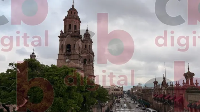 Lluvia sorprende a los morelianos y provoca inundaciones en algunos puntos