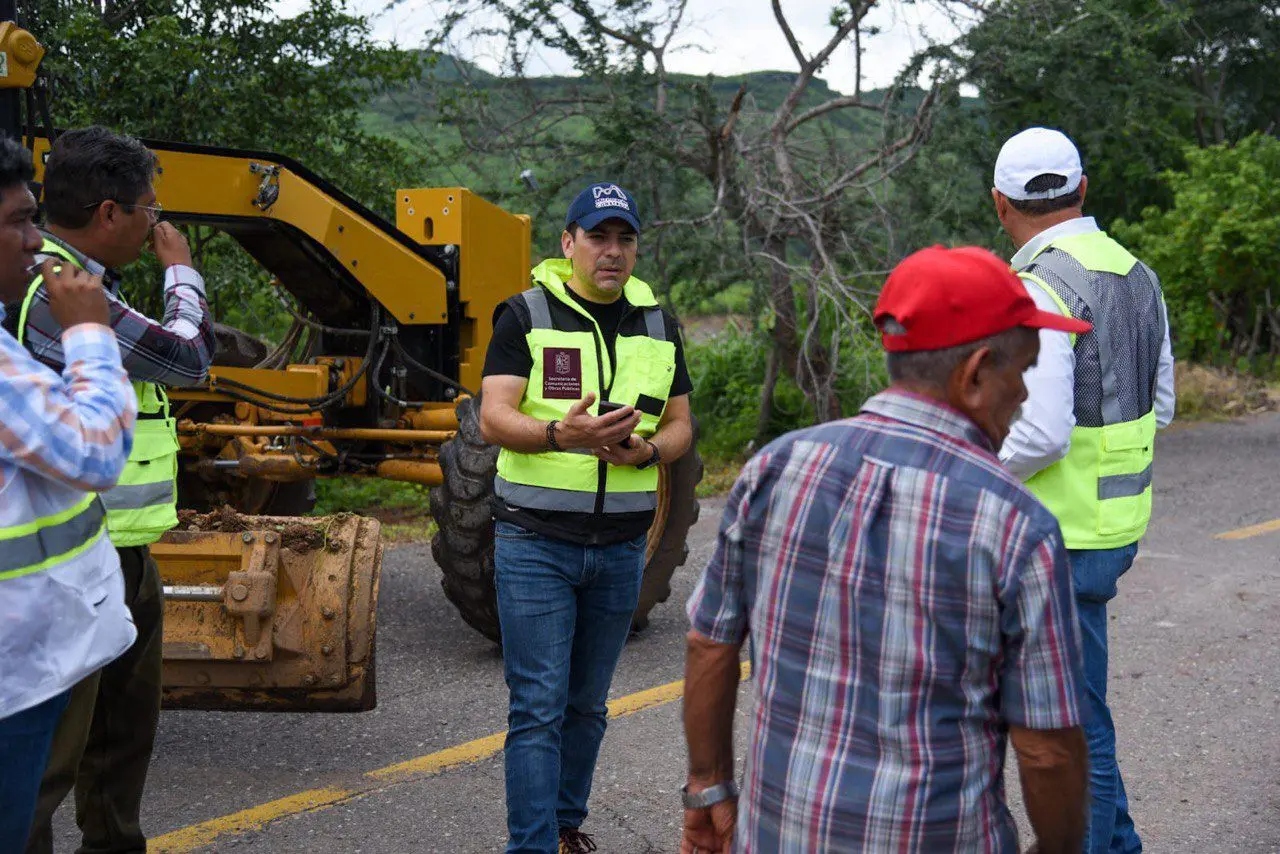 Activan línea para reportar deslaves en carreteras por lluvias Activan línea para reportar deslaves en carreteras por lluvias