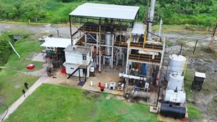 Desmantelan “refinería” clandestina en Veracruz; aseguran 500 mil litros de 