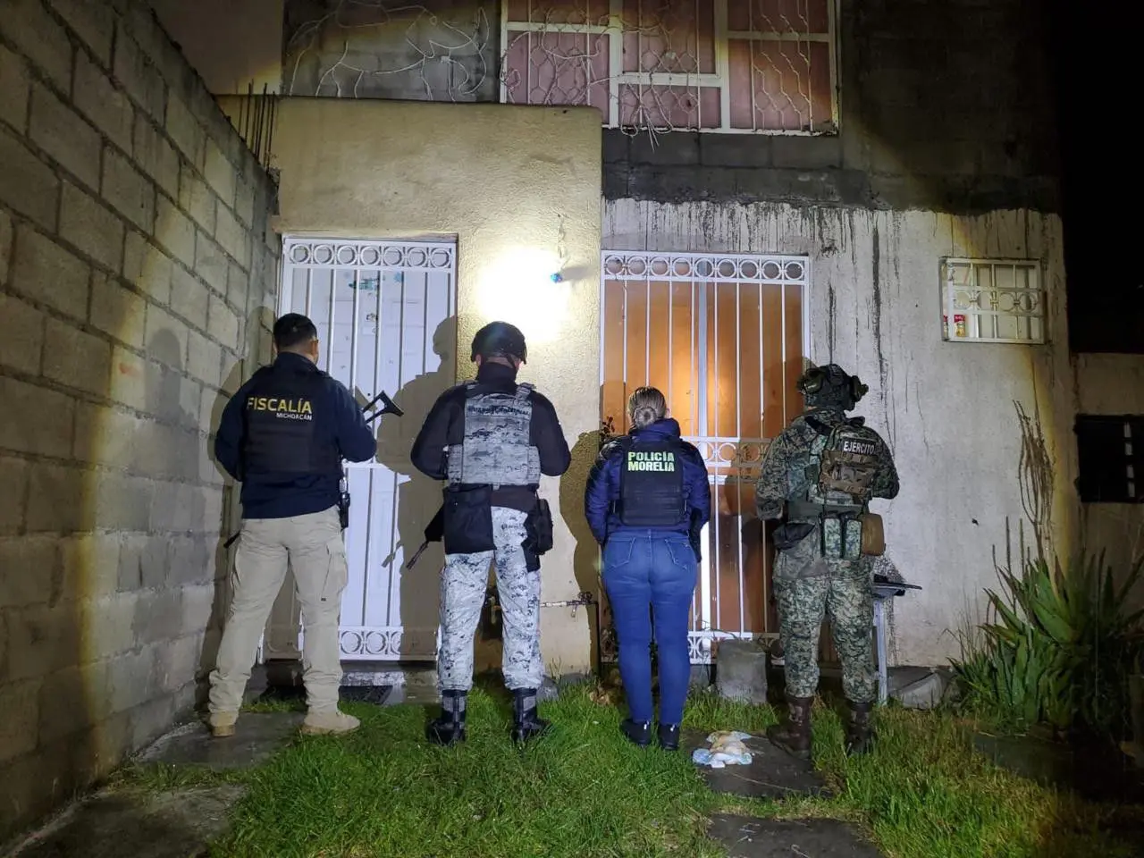Fiscalía General asegura mil 602 dosis de narcóticos durante tres cateos; hay tres detenidos Fiscalía General asegura mil 602 dosis de narcóticos durante tres cateos; hay tres detenidos