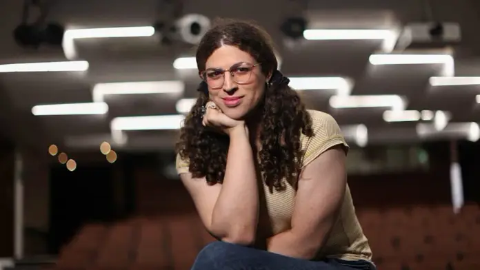 #Video: Guardia agrede a la activista trans Camila D. Aurora, directora de “Johanne Sacrebleu”