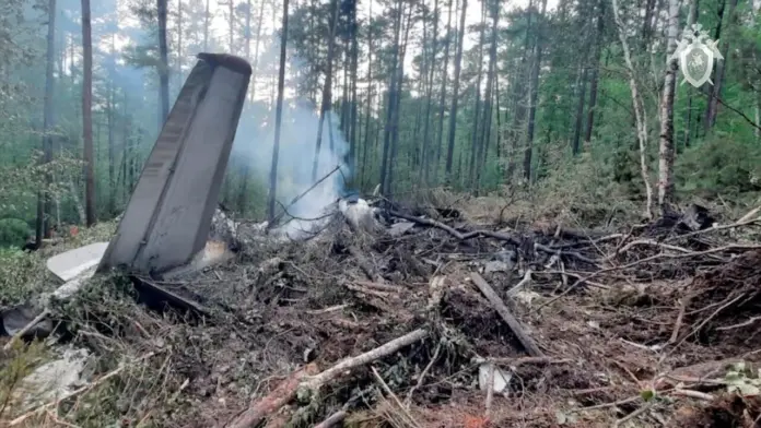 50 personas perdieron la vida luego de que su avión se estrellara en Rusia