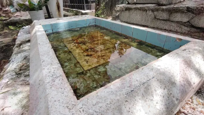 Tumbas y floreros se inundan, en Panteón Municipal de Morelia