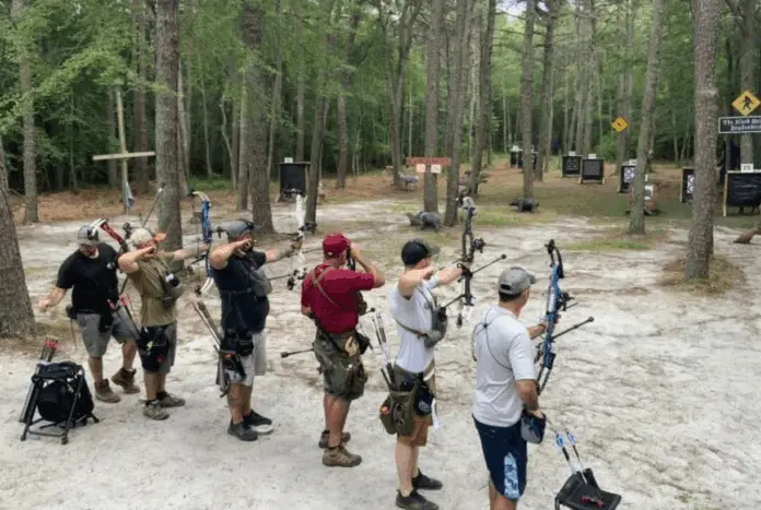 Rayo impacta campo de tiro con arco