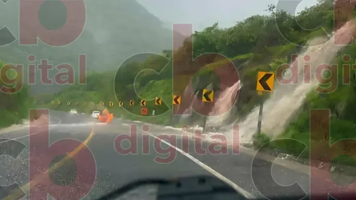 #Video: Huracán Flossie genera deslaves en la Siglo XXI