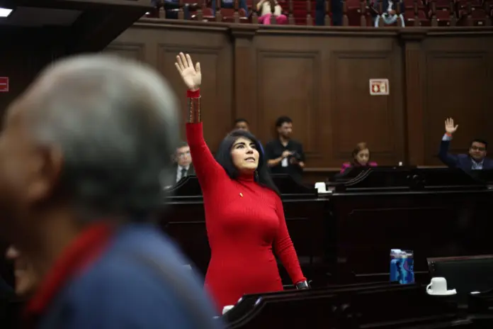 Garantizar intérpretes de señas en todas las oficinas públicas, propone Vanhe Caratachea
